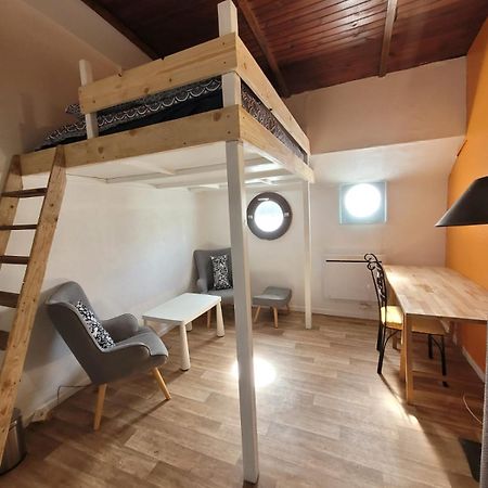 Chambre Sur L'Eau - Peniche La Diva Conflans-Sainte-Honorine Dış mekan fotoğraf